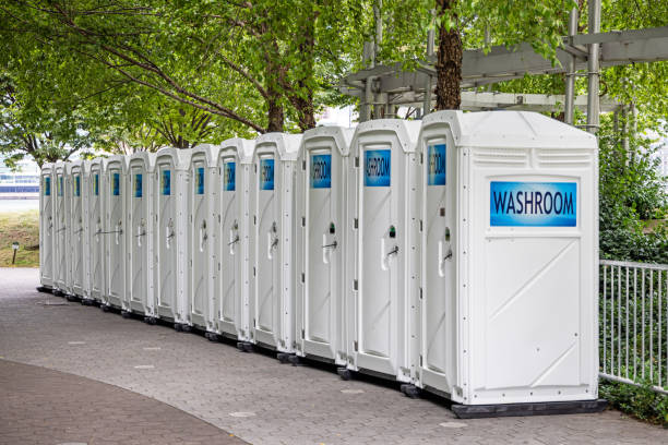 Best Portable bathroom rental  in Kettering, OH